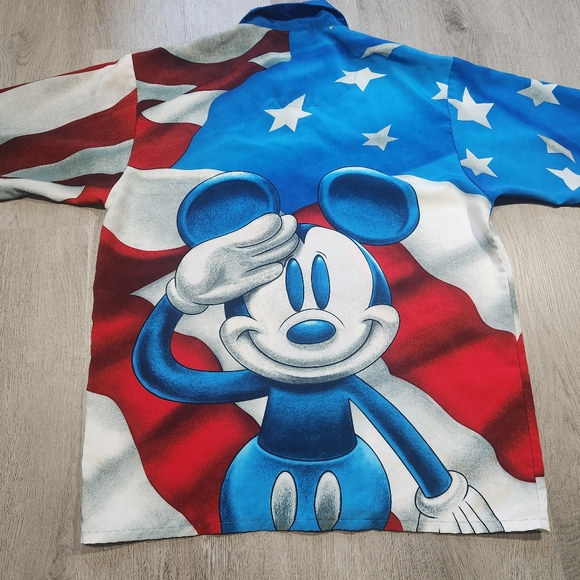 Vintage Disney World Mickey Mouse Salute USA Flag Red/Blue Shirt Men's Large AOP - Picture 8 of 8